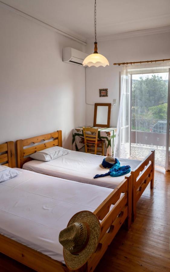 Chrysanthi Apartments Kardamyli Dış mekan fotoğraf